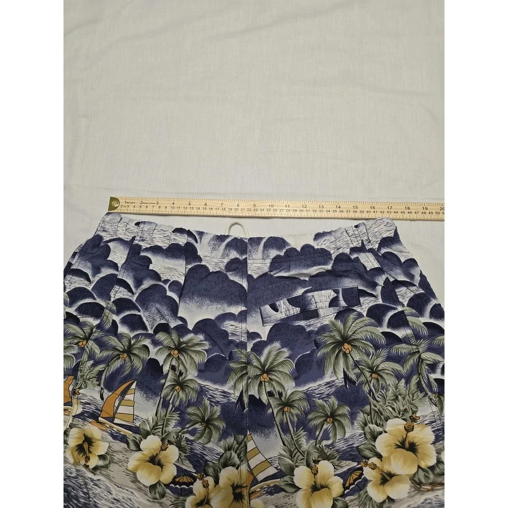Tommy Bahama Swim Trunks Mens Medium Floral Hawaiian Board Shorts Beach Swimwear